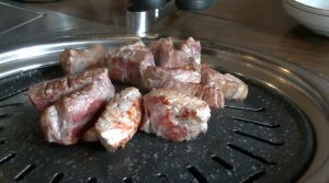 焼けるモクサルを待機
