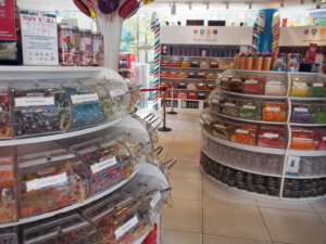 ダンとバネッサが買い物したお菓子屋さん